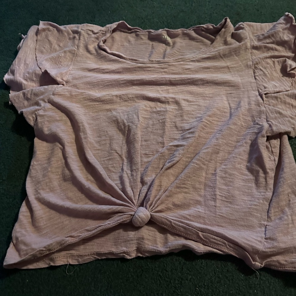 Women’s short tee size LT